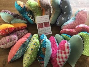 hartvormige kussenvan stichting heart pillow